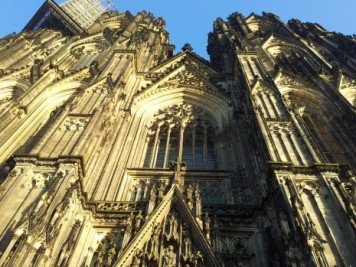 kölner dom wartet auf gäste