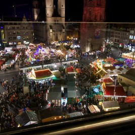halle saale weihnachtsmarkt von oben fotografiert